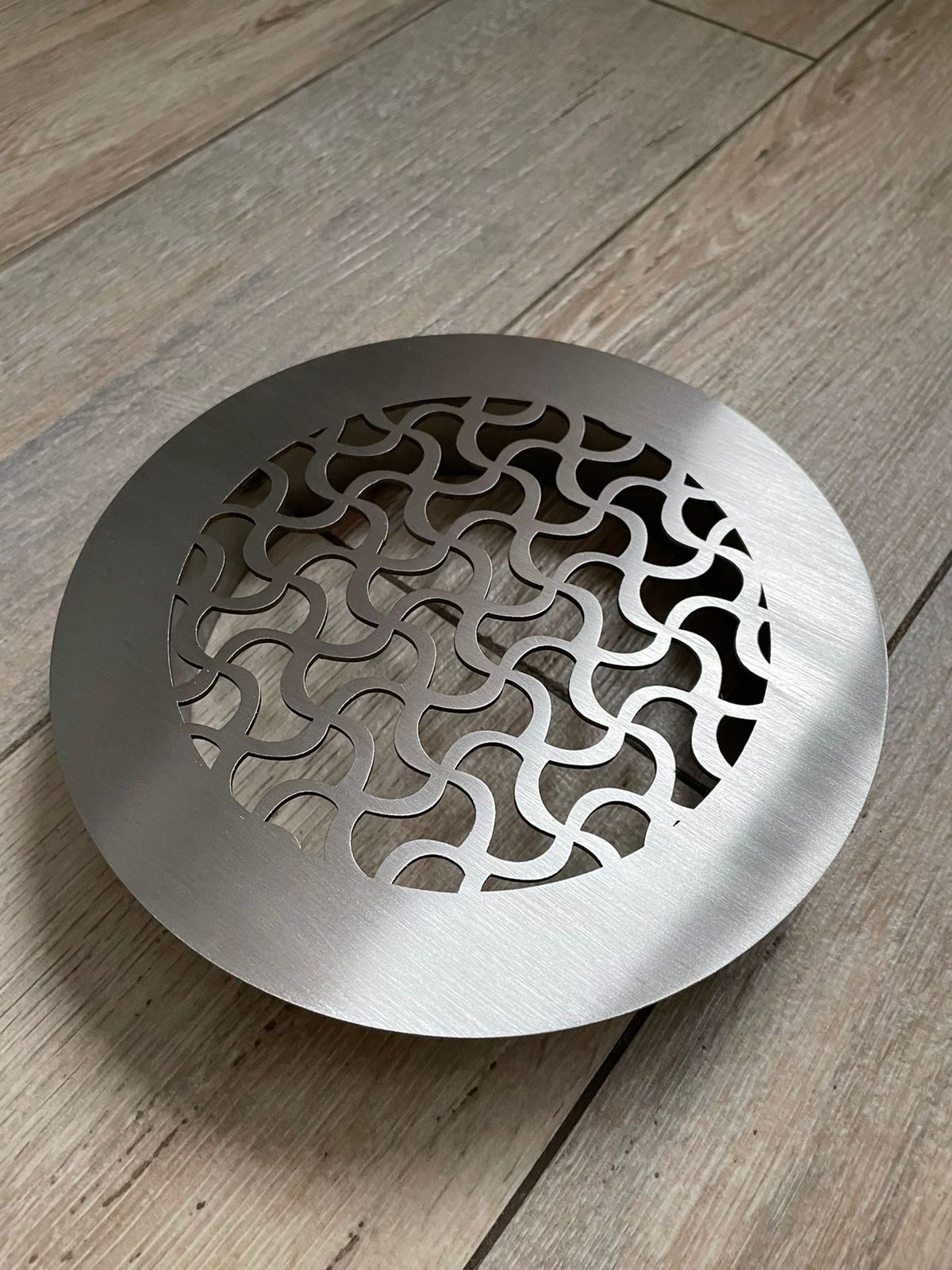 Круглая вентиляционная решетка из нержавеющей стали NR 08 D180